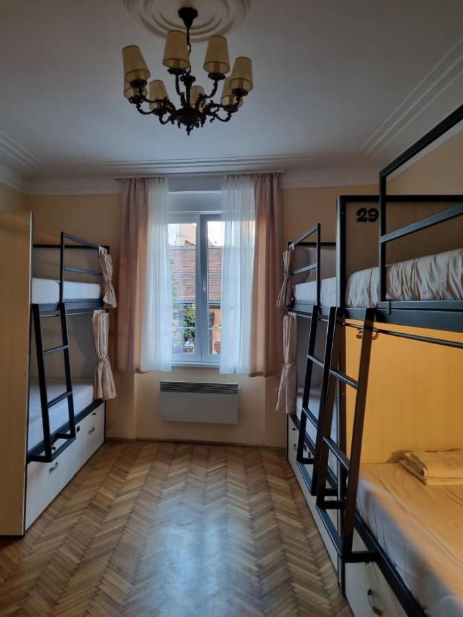 Up Hostel Belgrade Extérieur photo