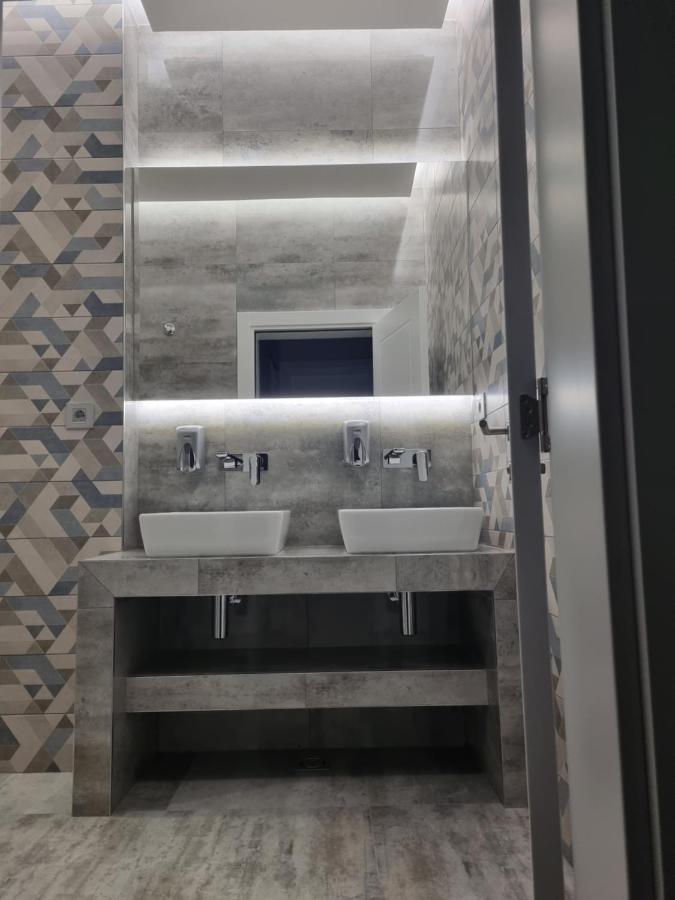Up Hostel Belgrade Extérieur photo
